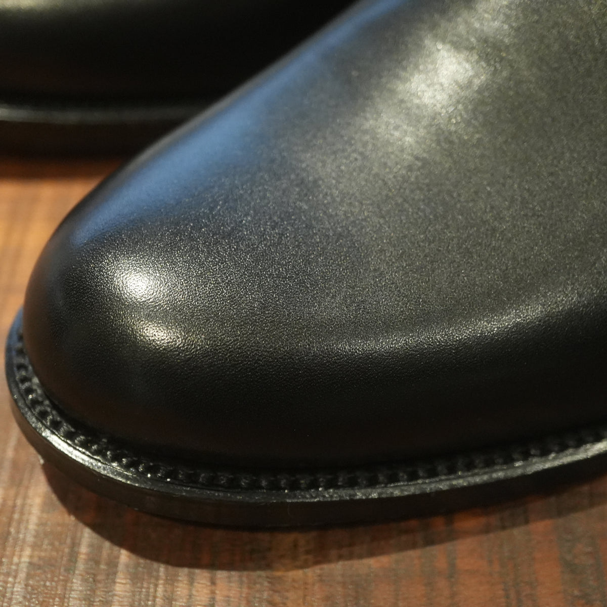 NICENESS EX. NN LEATHER SLIP ON SHOES "VAN"