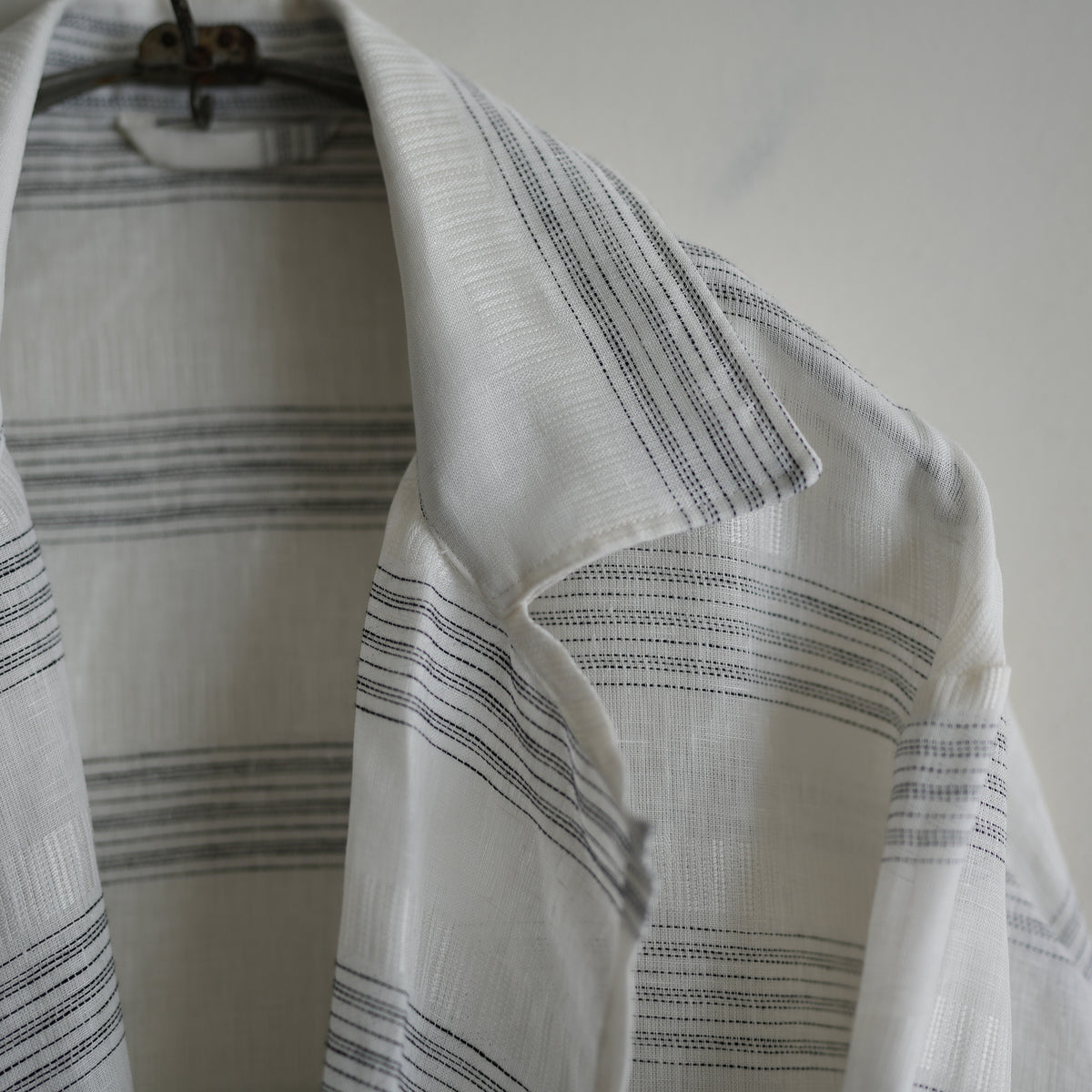 ULTERIOR MULTI STRIPED OVER SH-JKT WHITE