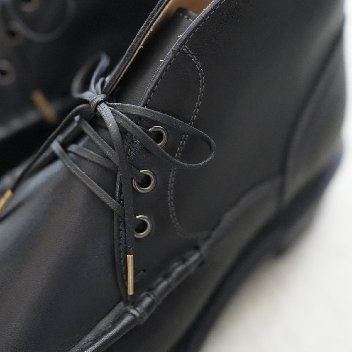 Post Production HUNT MOCCASIN BLACK
