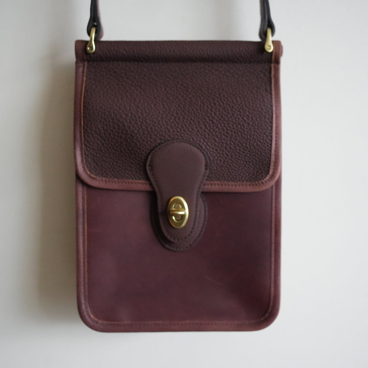 AUBERGE "MADISON" CALF LEATHER SHOULDER BAG -CHOCO