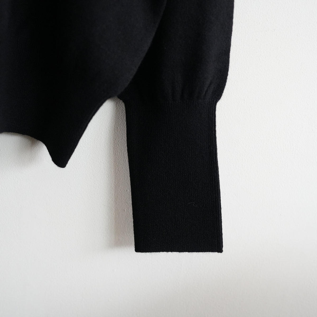 barbell object cash ls knit black