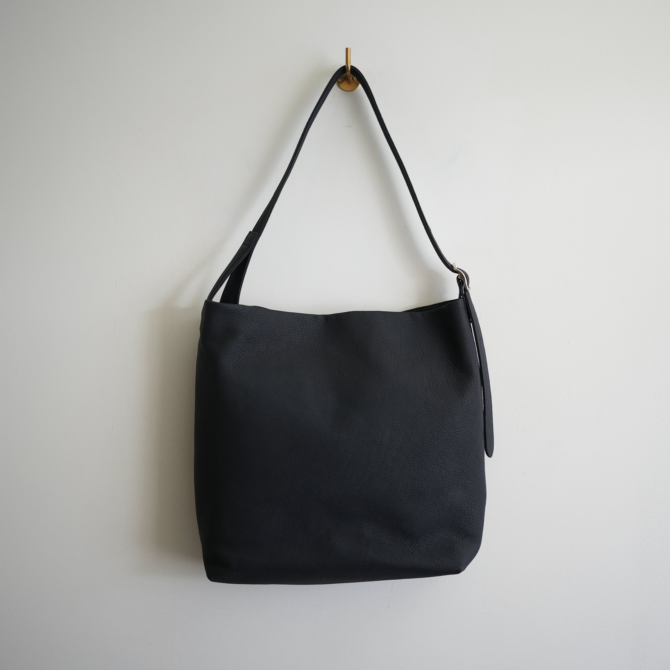 ERA. SHRINK PIPE BAG イーラ ERA.][イーラ][バッグ][SHRINK PIPE BAG][K003S][取り扱い