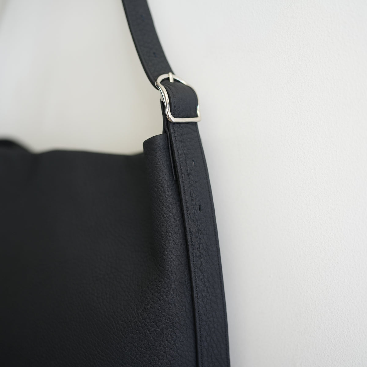 ERA. EO SHRINK RE:PIPE BAG BLK