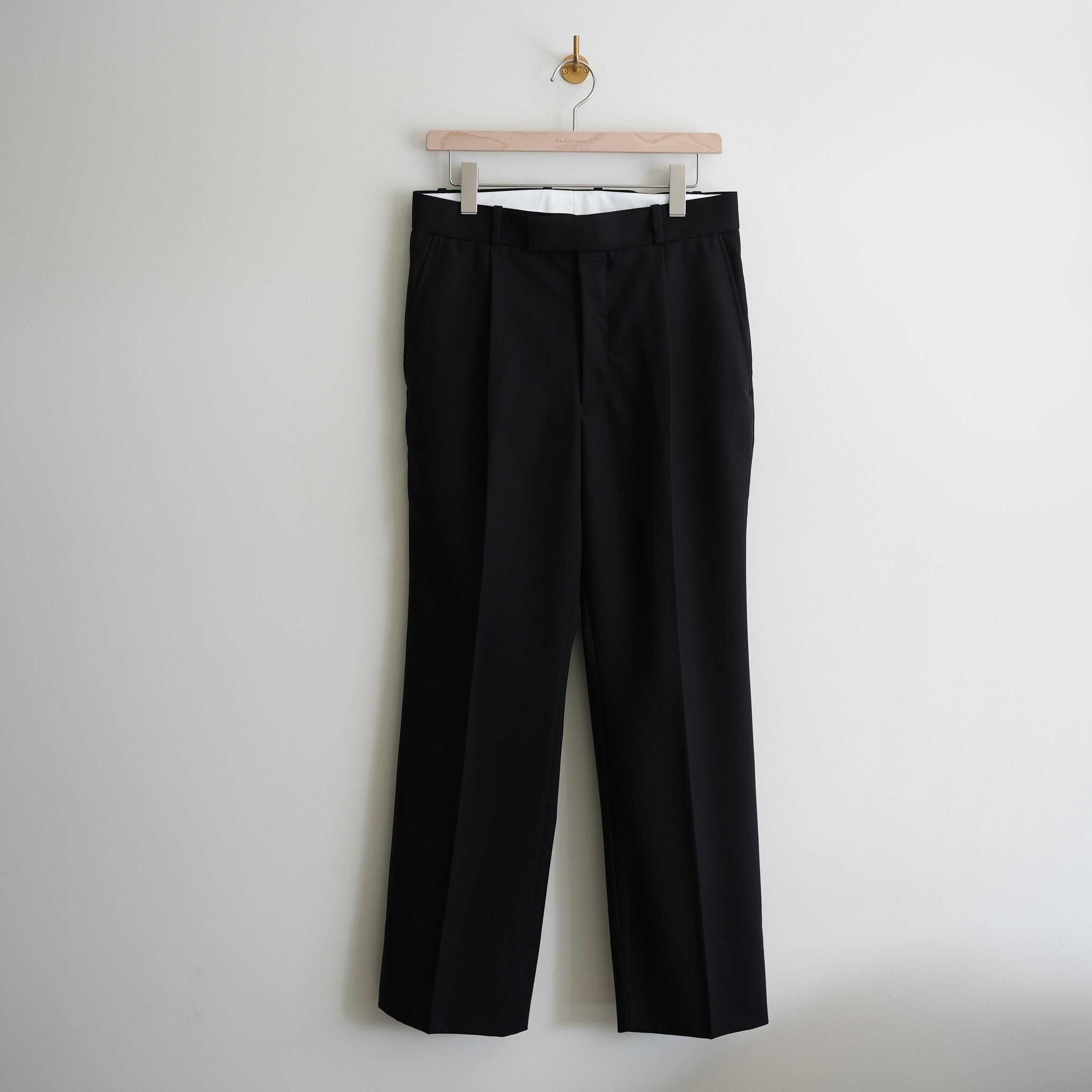 MAATEE&SONS 4/60 WOOL PLAIN WEAVE SET UP TROUSER 2 – RASSEMBLE