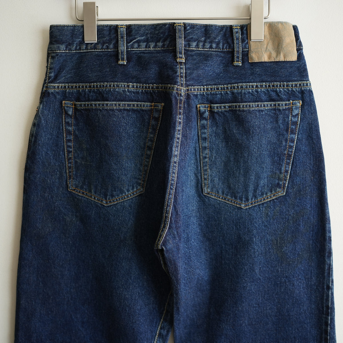 BLACKBIRD MIDDLE WASH DENIM PANTS