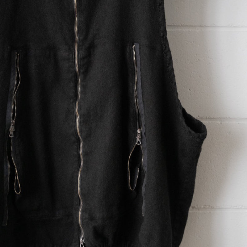 barbell object flower vest blk