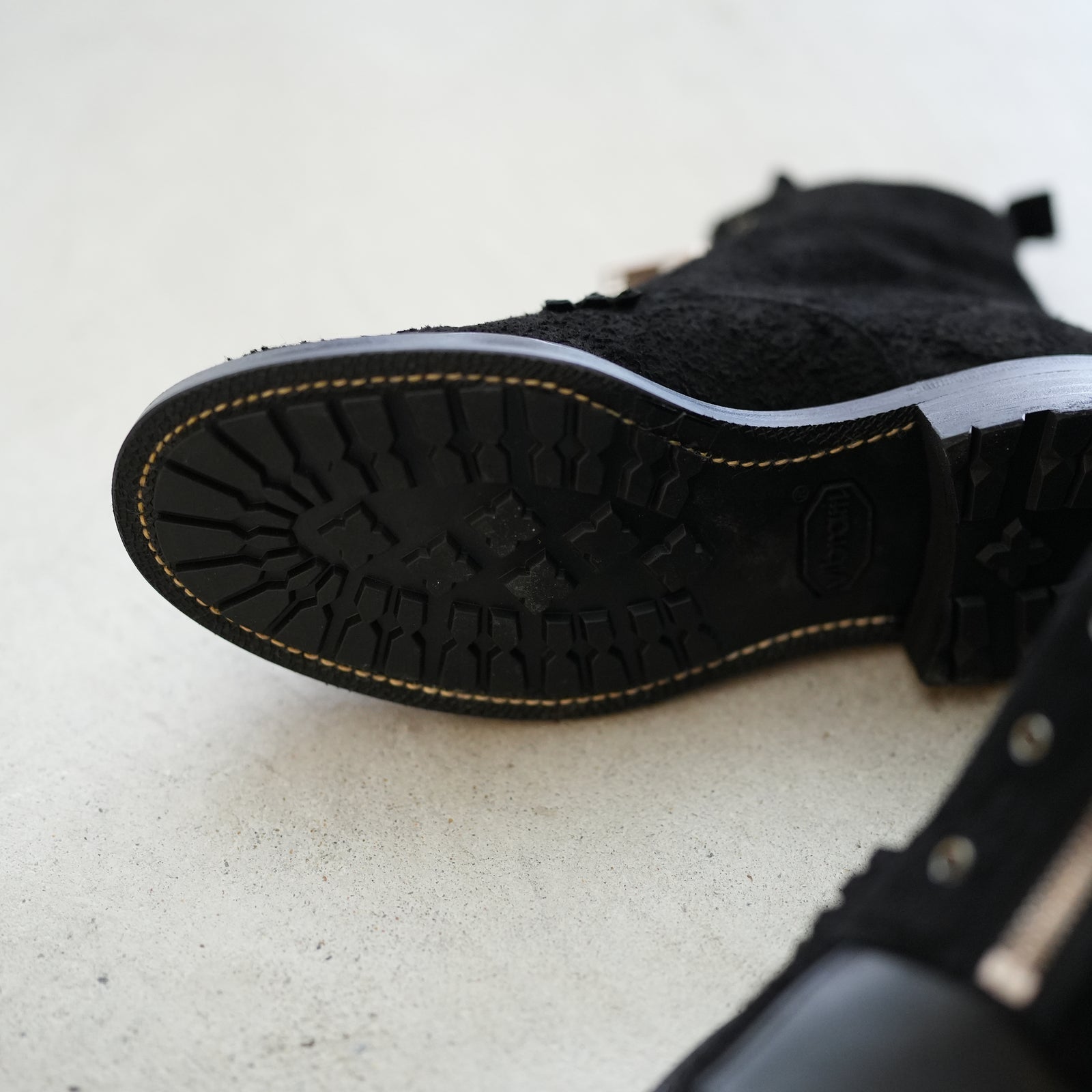 barbell object 60 5140 tarn boots – RASSEMBLE
