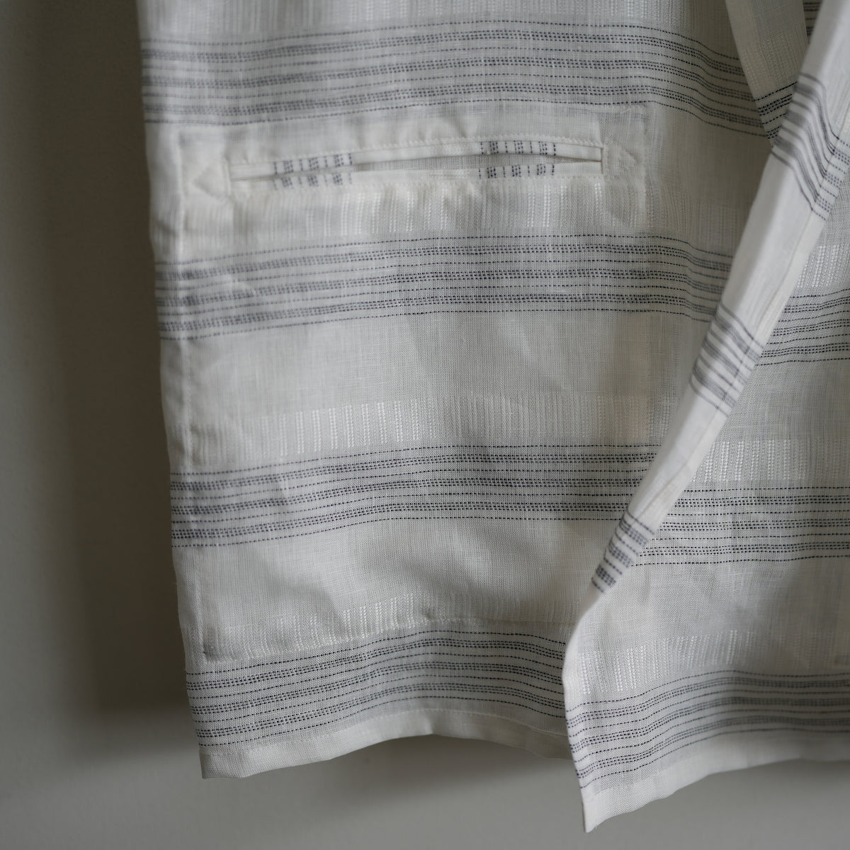 ULTERIOR MULTI STRIPED OVER SH-JKT WHITE