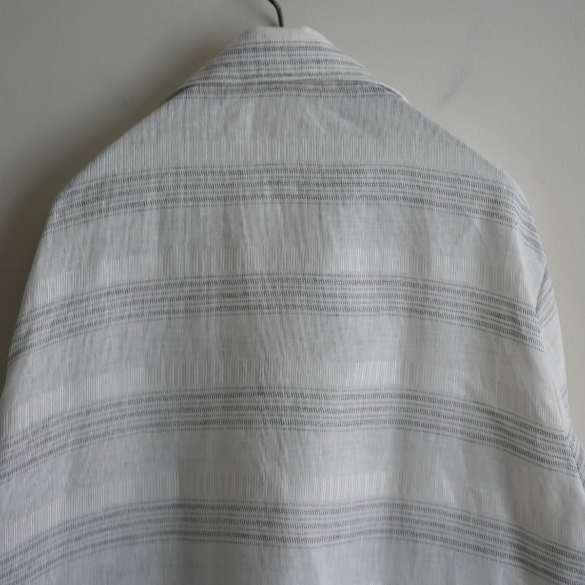 ULTERIOR MULTI STRIPED OVER SH-JKT WHITE