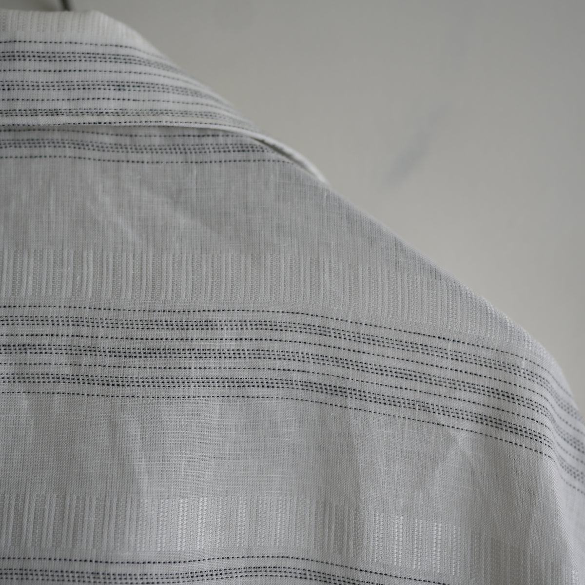 ULTERIOR MULTI STRIPED OVER SH-JKT WHITE
