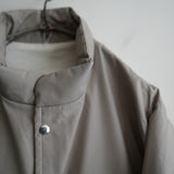 MAATEE&SONS PARACHUTE CLOTH COACH JACKET GREIGE