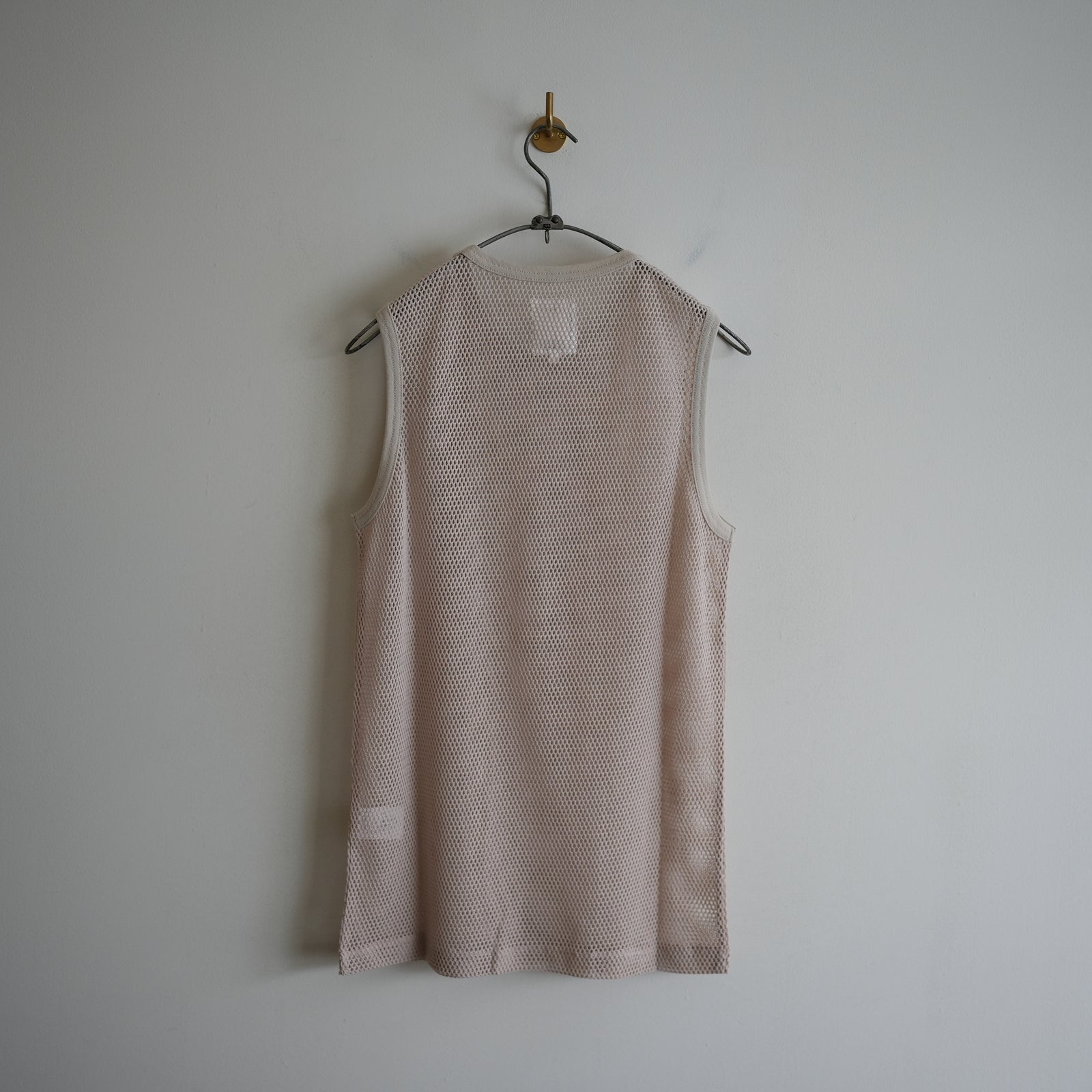 BLACKBIRD MESH TANK TOP BEIGE – RASSEMBLE