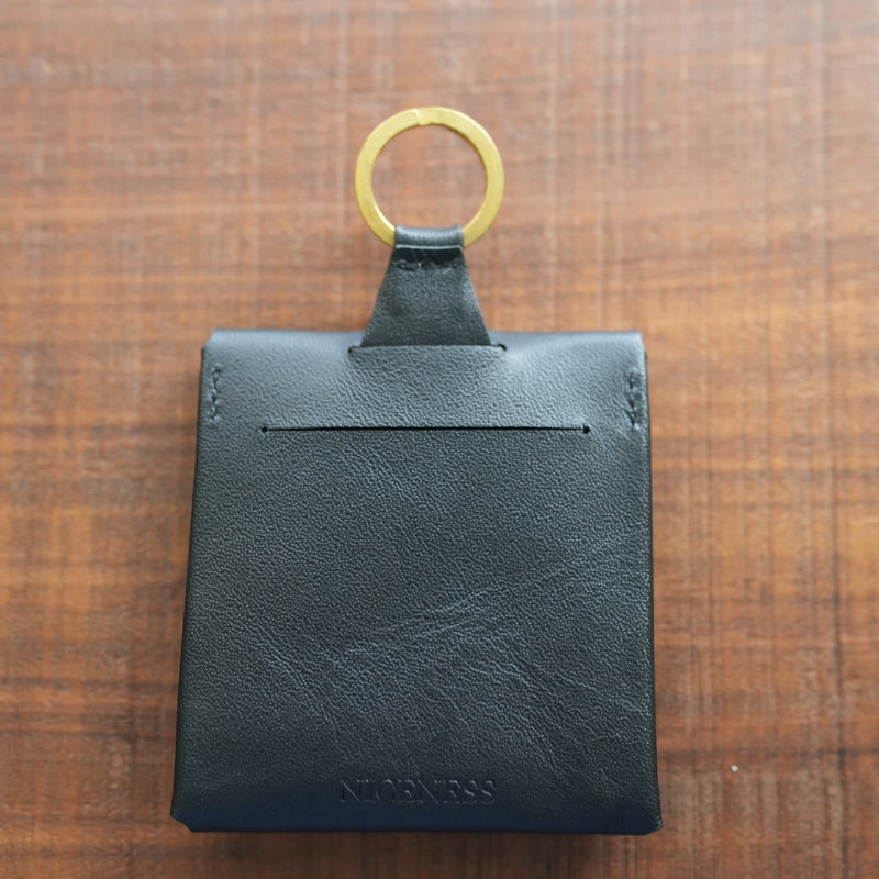 NICENESS HORSE LEATHER COIN CASE "FATS"