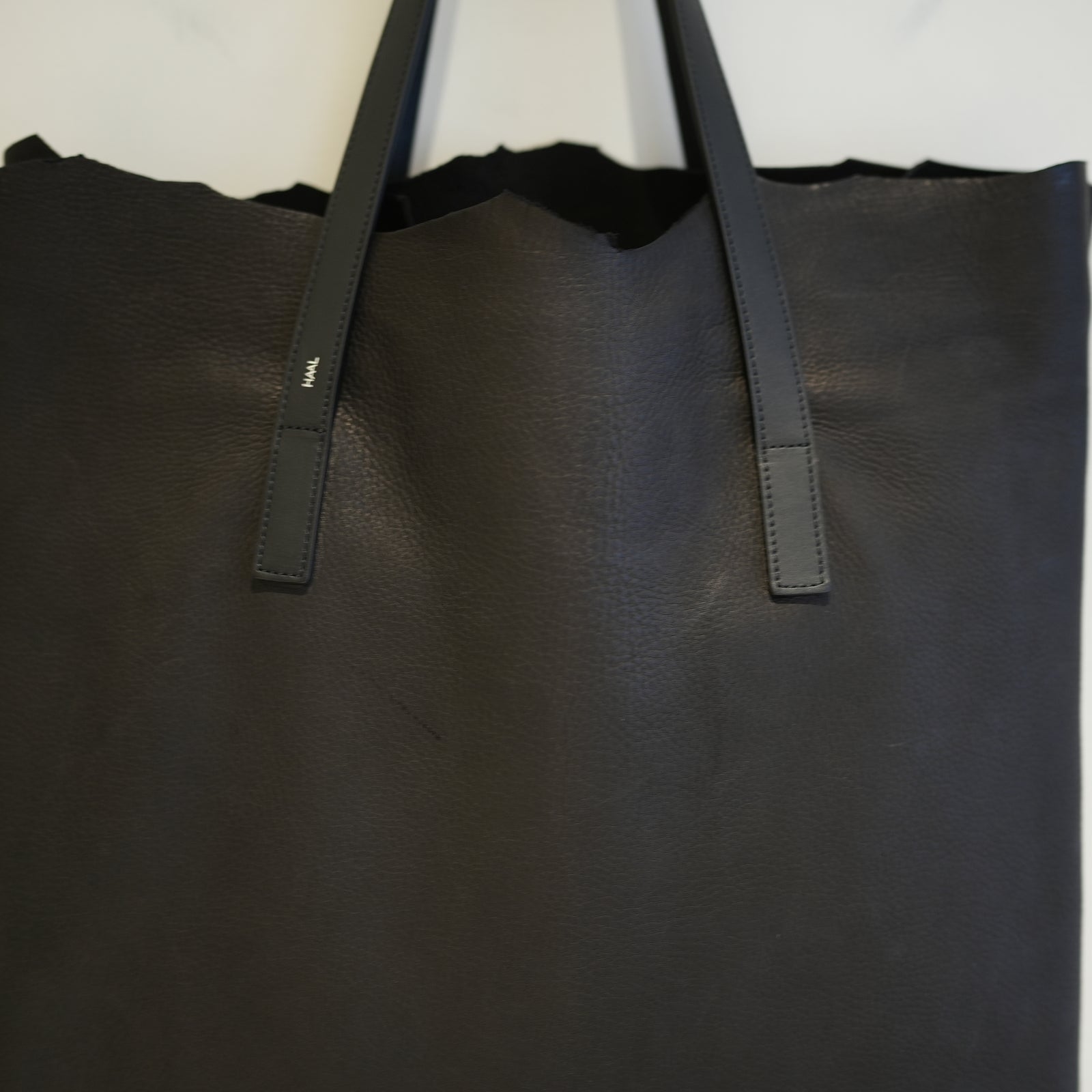 HAAL PRIMITIVE TOTE BAG DEAR LEATHER – RASSEMBLE