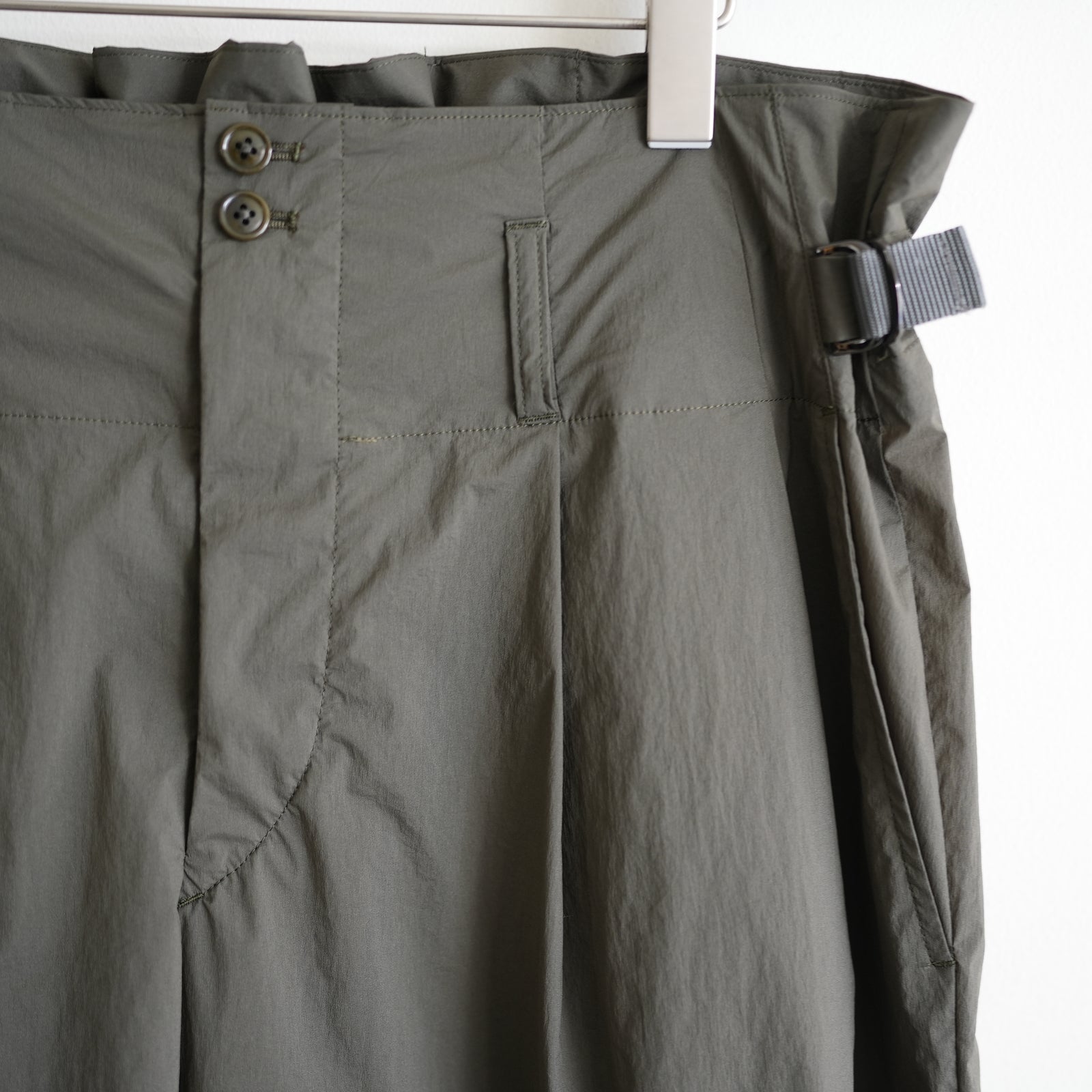 MAATEE&SONS NYLON GURKHA SHORTS KHAKI – RASSEMBLE