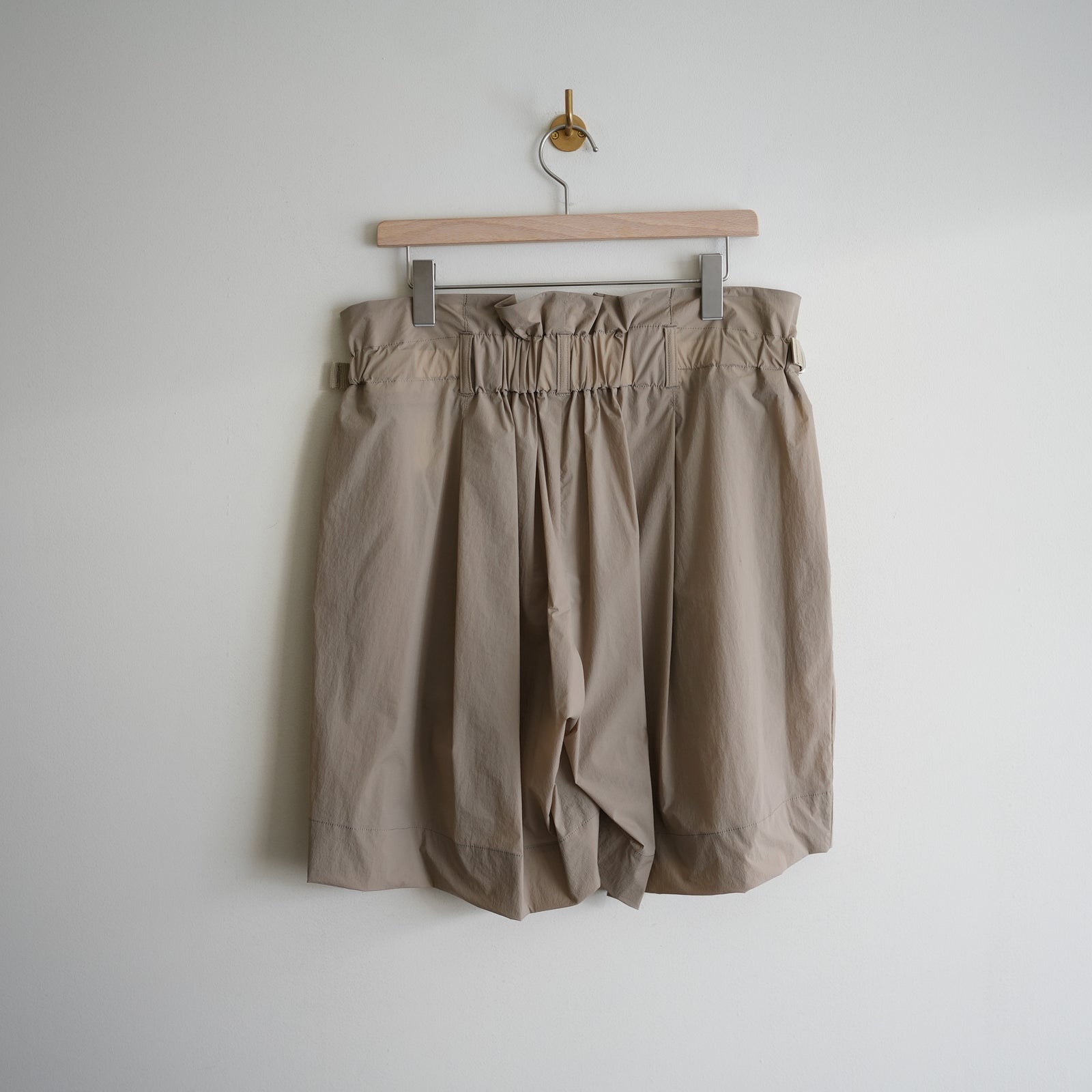 MAATEE&SONS NYLON GURKHA SHORTS CAMEL – RASSEMBLE