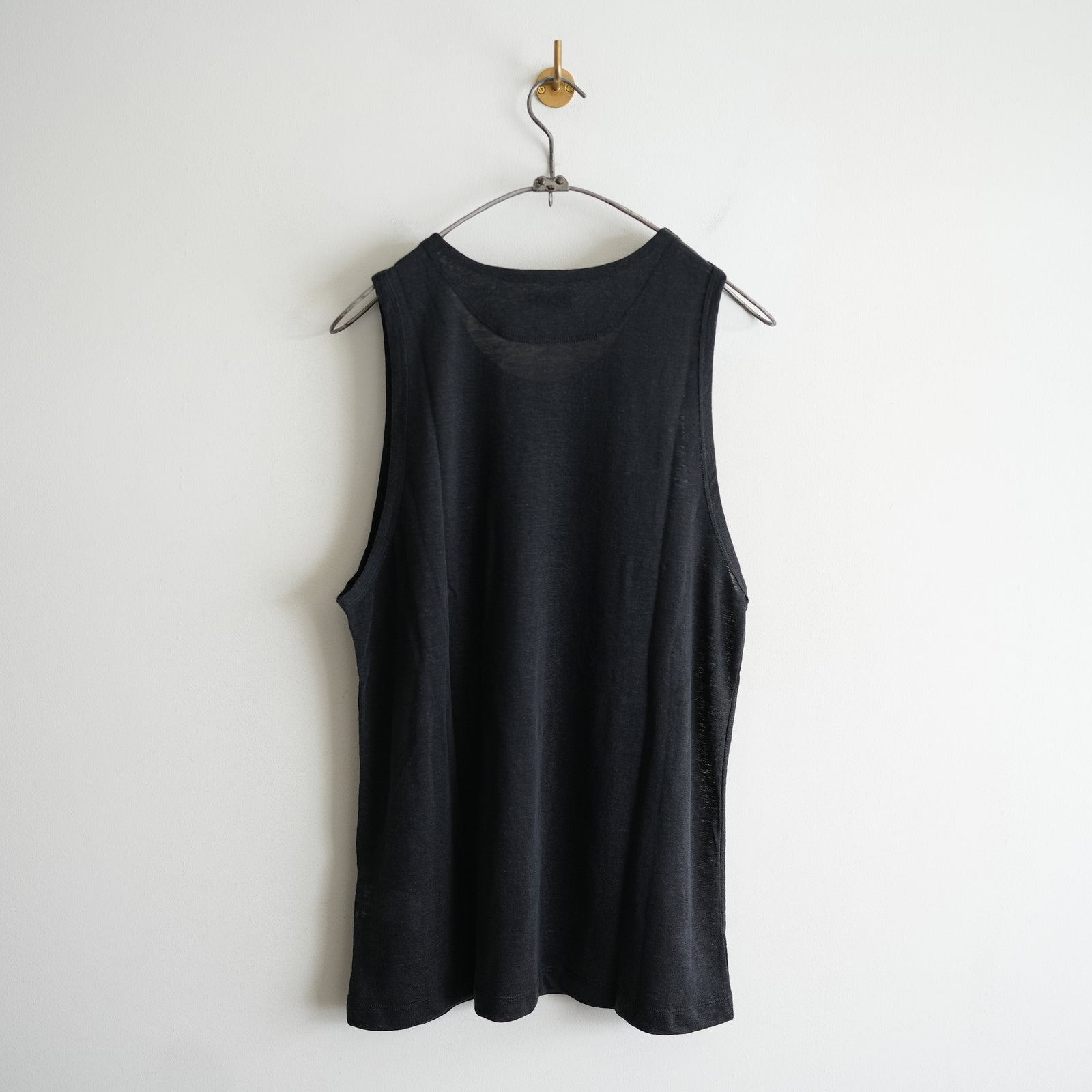 MAATEE&SONS LINEN 天竺 TANK TOP BLK – RASSEMBLE