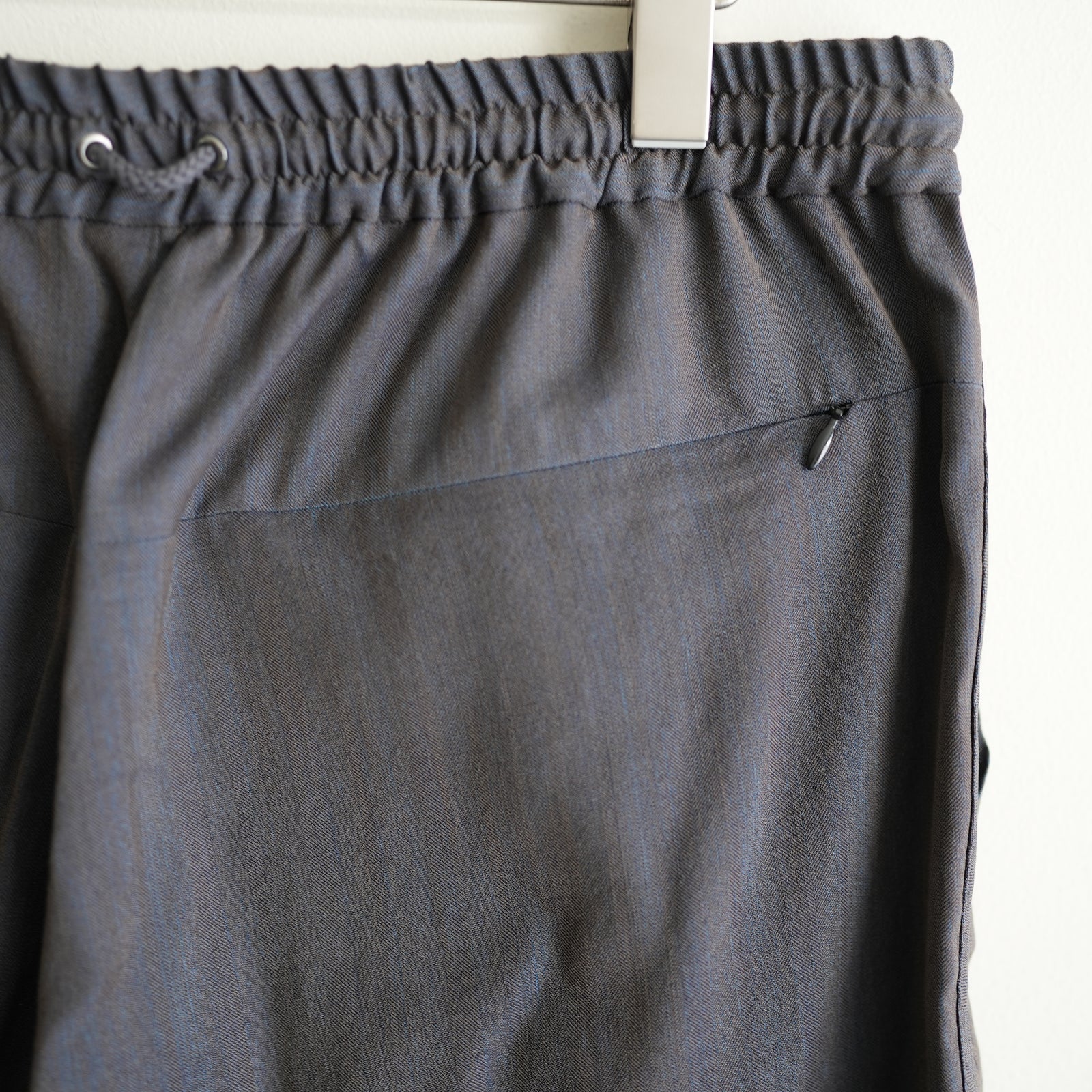 MAATEE&SONS SHORT SHORT TROUSER – RASSEMBLE