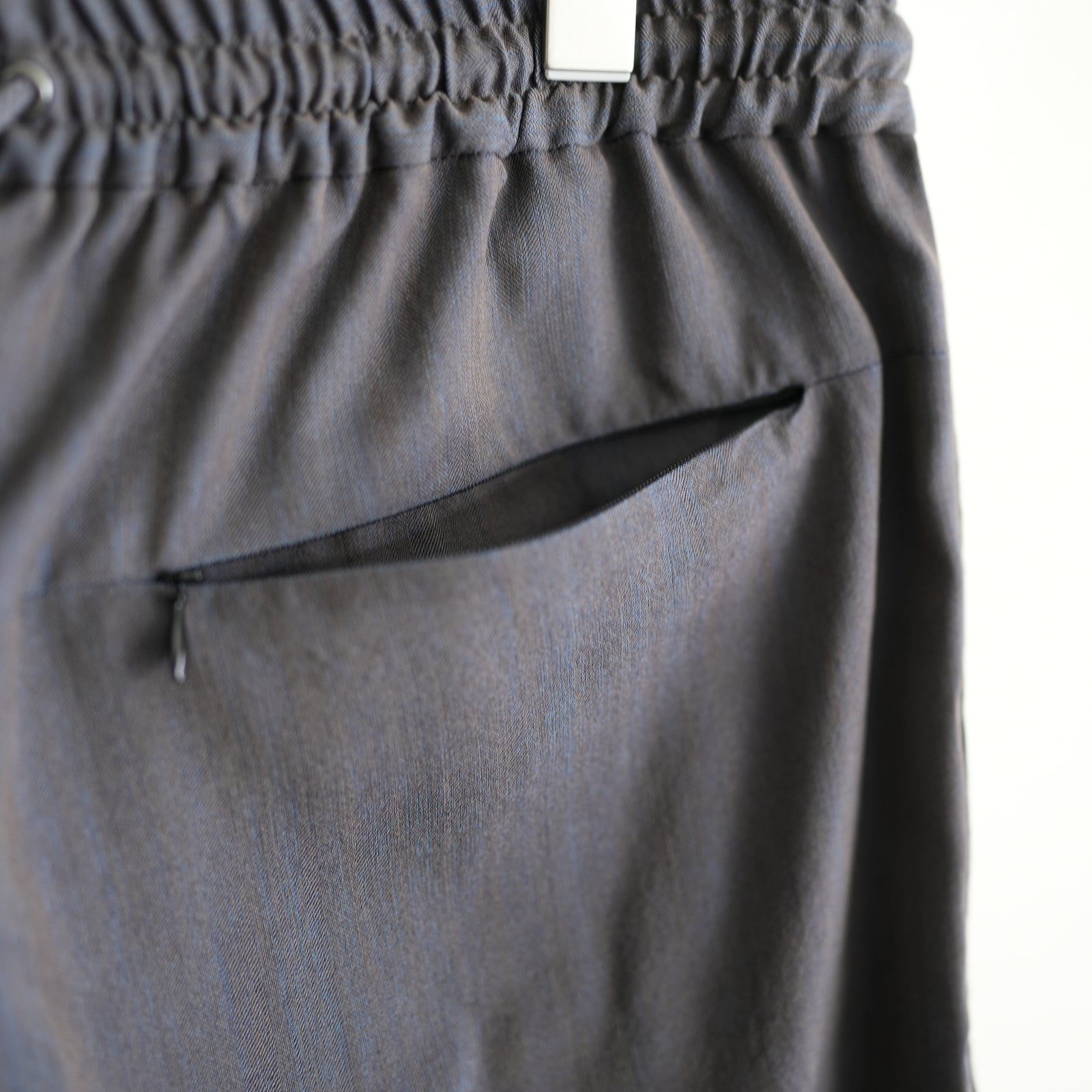 MAATEE&SONS SHORT SHORT TROUSER – RASSEMBLE
