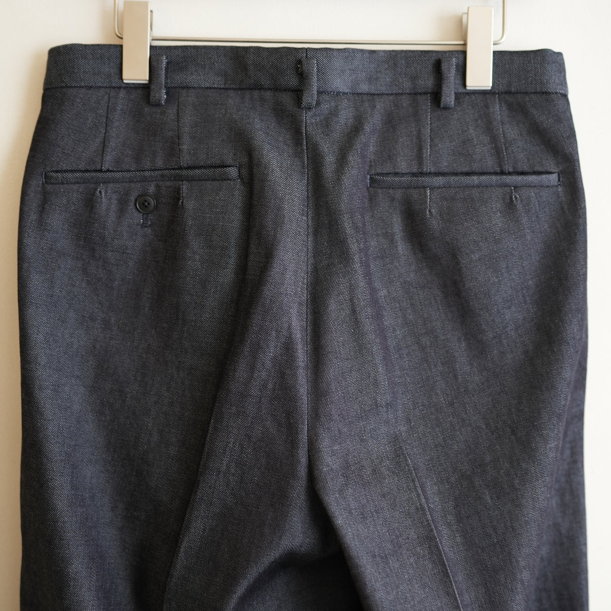 HEUGN DENIM 2-TUCK TROUSERS "George"