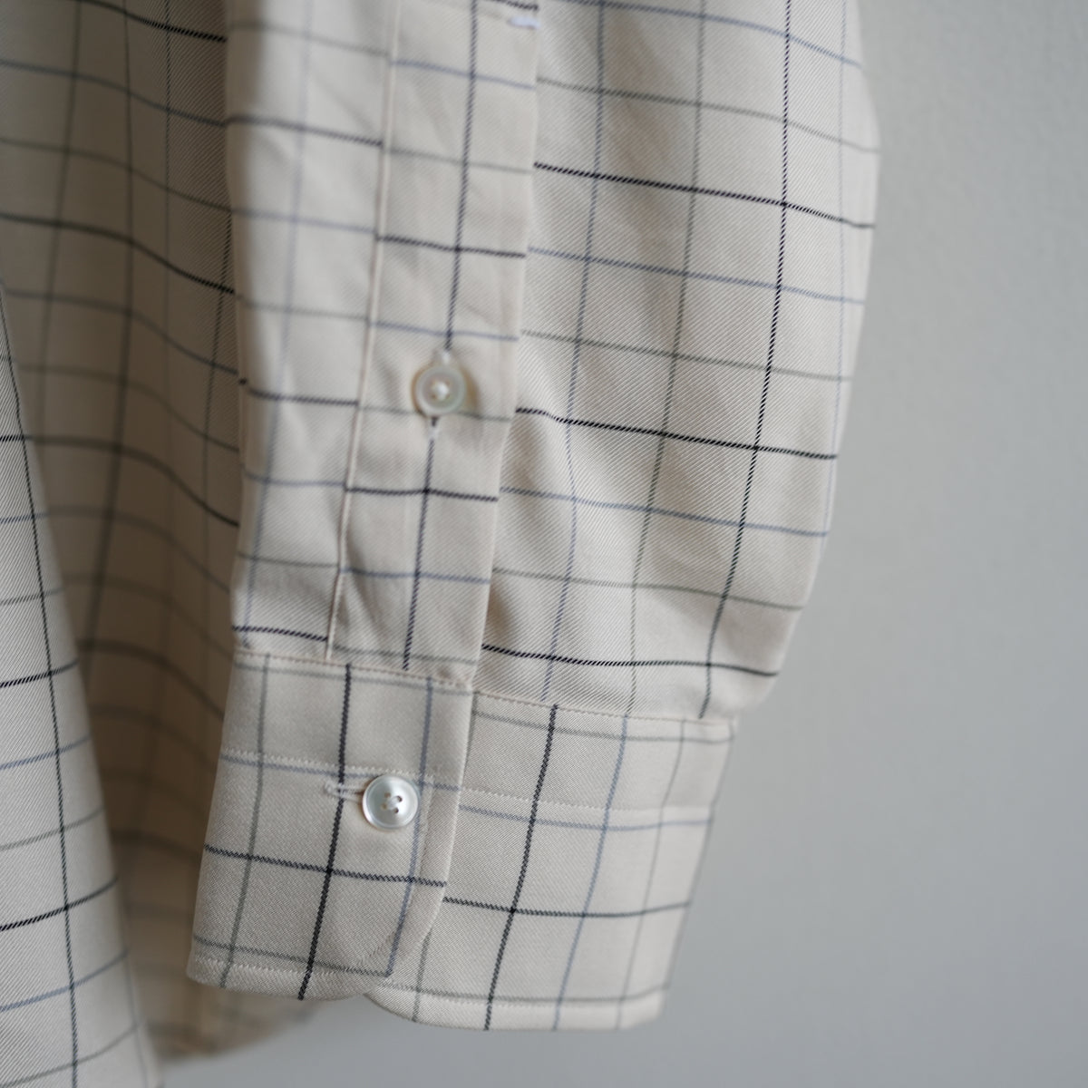 MAATEE&SONS COTTON SILK SHORT POINT SHIRT