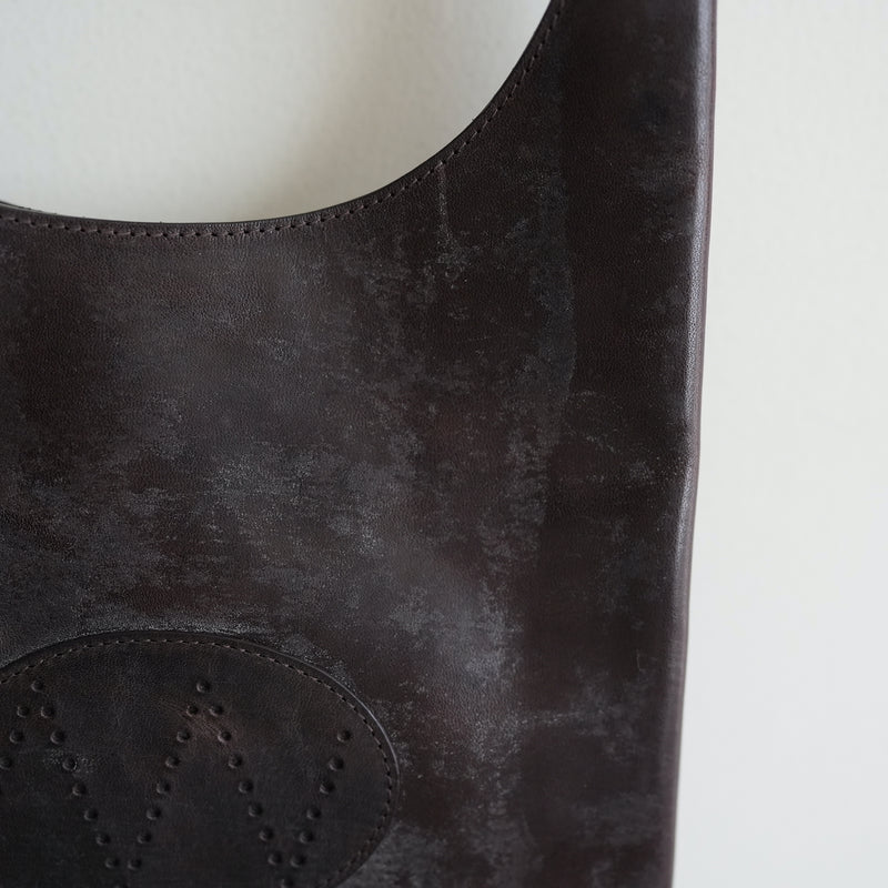 NICENESS OILED HORSE LEATHER SHOULDER BAG ”LOWE H.H”