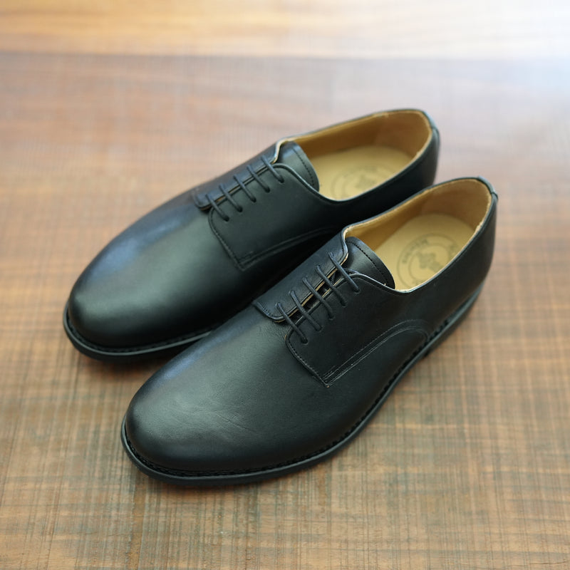 SCHUH-BERTL PLAIN TOE OXFORD