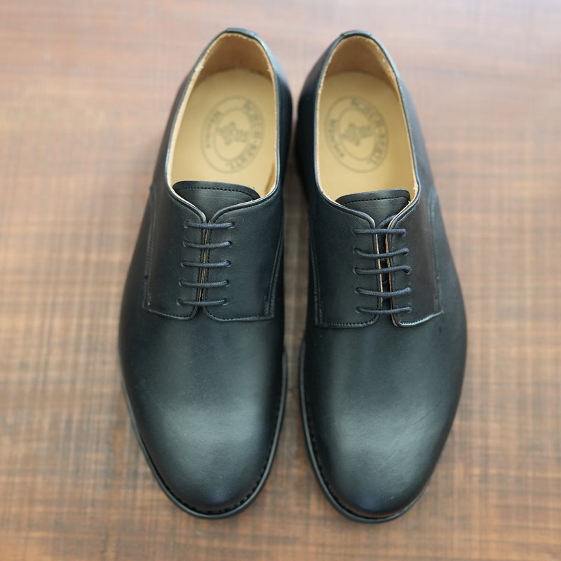 SCHUH-BERTL PLAIN TOE OXFORD