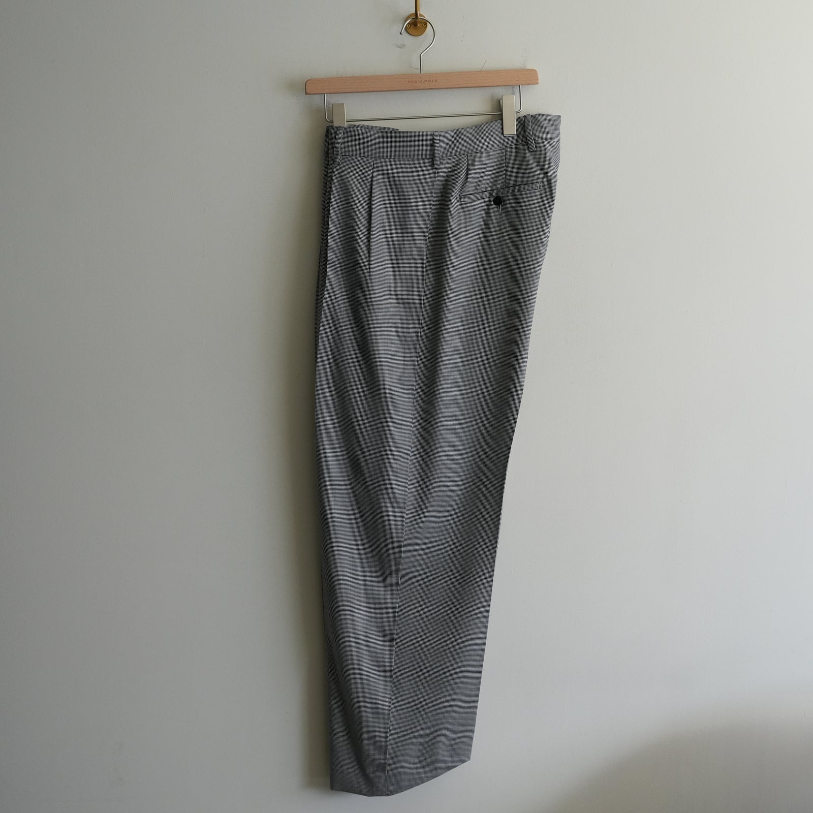 NICENESS FINE WOOL WIDE FLYING V TROUSER 