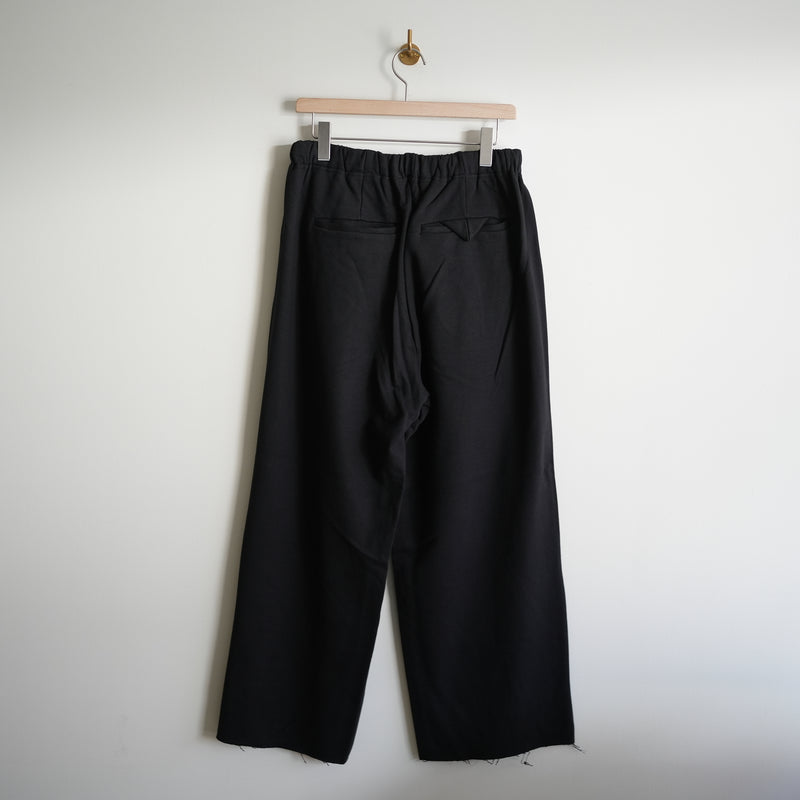 ANCELLM TUCK SWEAT PANTS BLK
