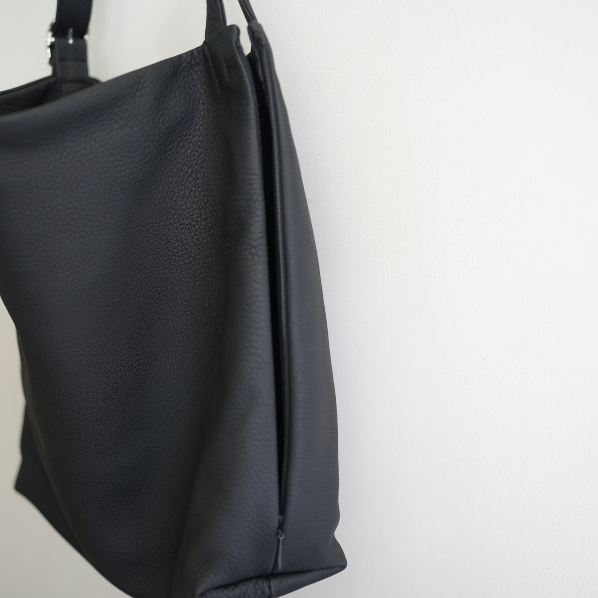 ERA. EO SHRINK RE:PIPE BAG BLK