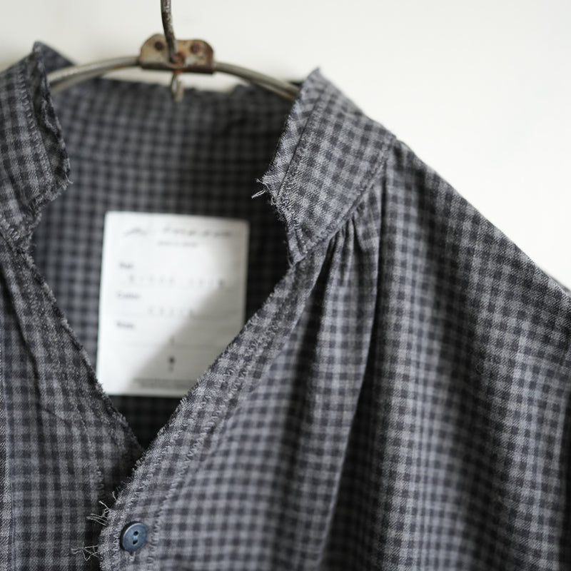 BLACKBIRD cut off collar shirt check