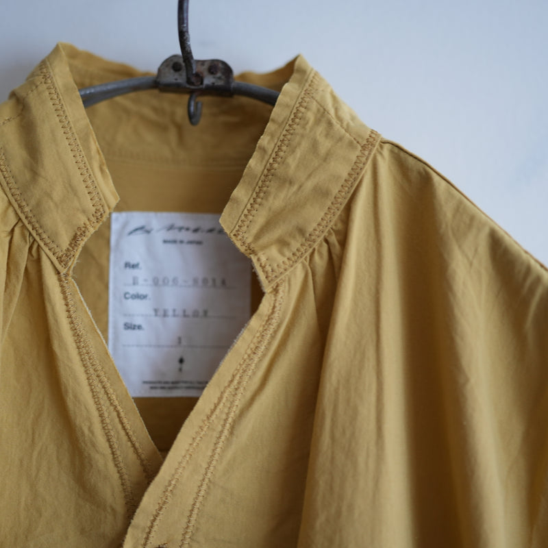BLACKBIRD cut off collar shirt yellow