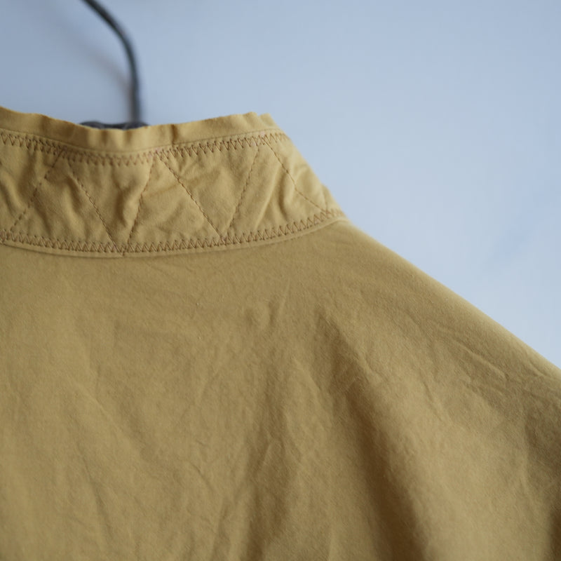 BLACKBIRD cut off collar shirt yellow