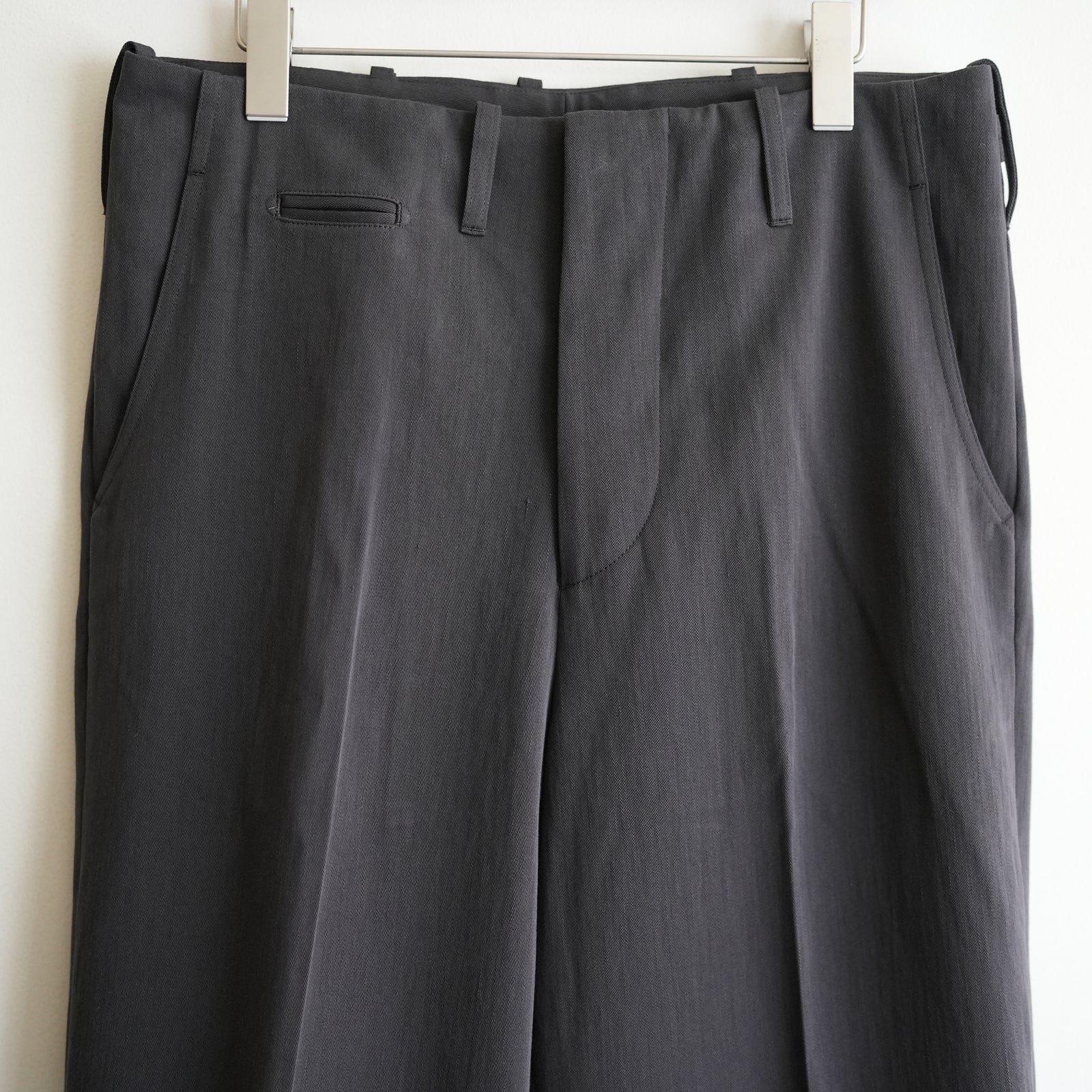 パンツ Maatee&sons chino trouser gray chambray MAATEE&SONS GRAY CHAMBRAY CHINO TROUSER – RASSEMBLE