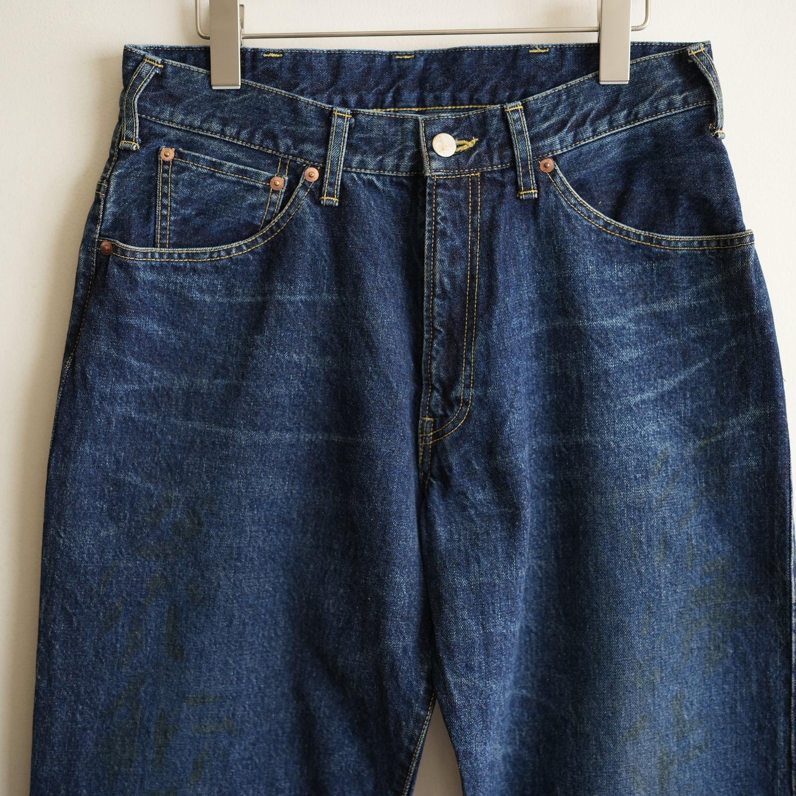 BLACKBIRD MIDDLE WASH DENIM PANTS – RASSEMBLE