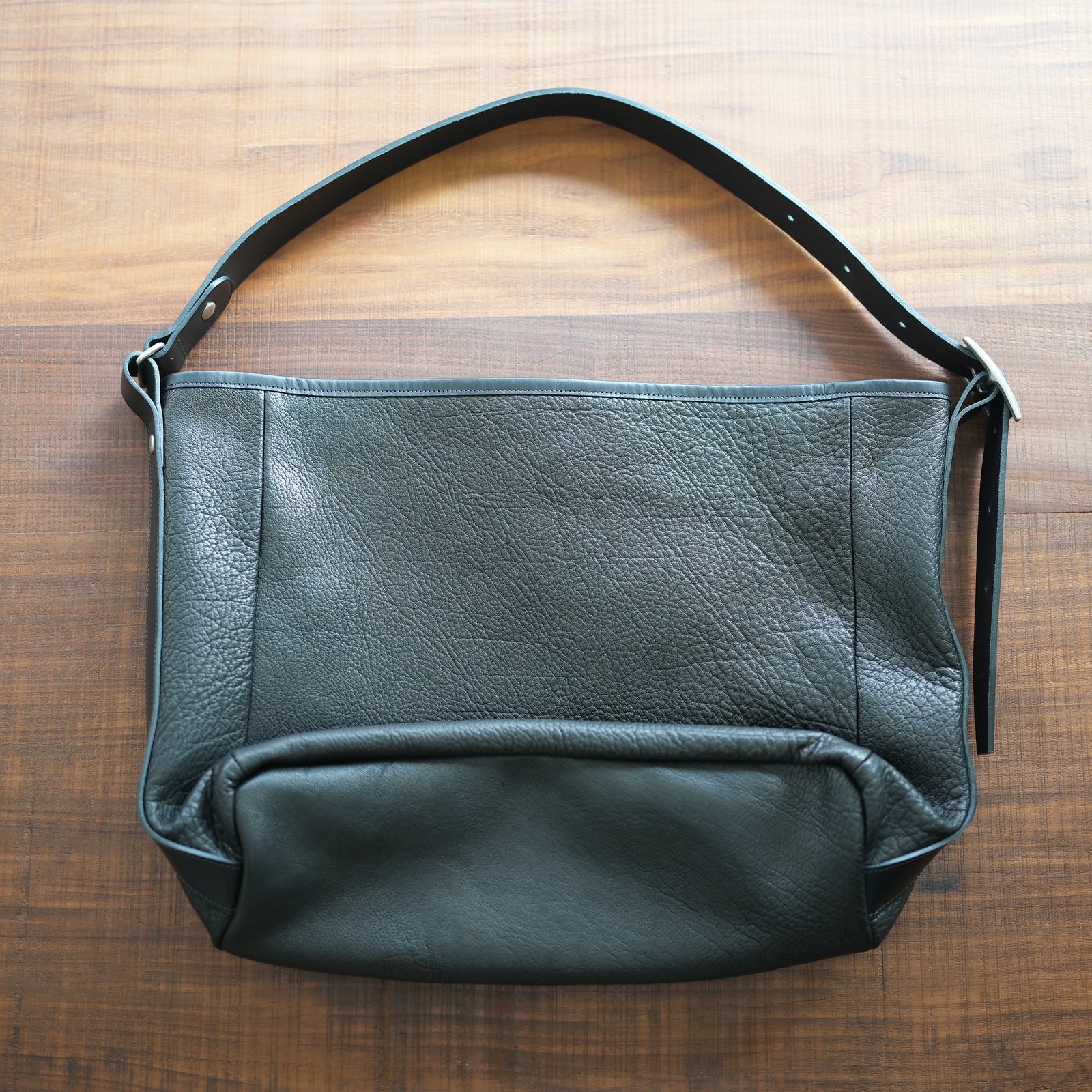 Post Production BUFFALO LEATHER 2 POCKET TOTE BAG – RASSEMBLE