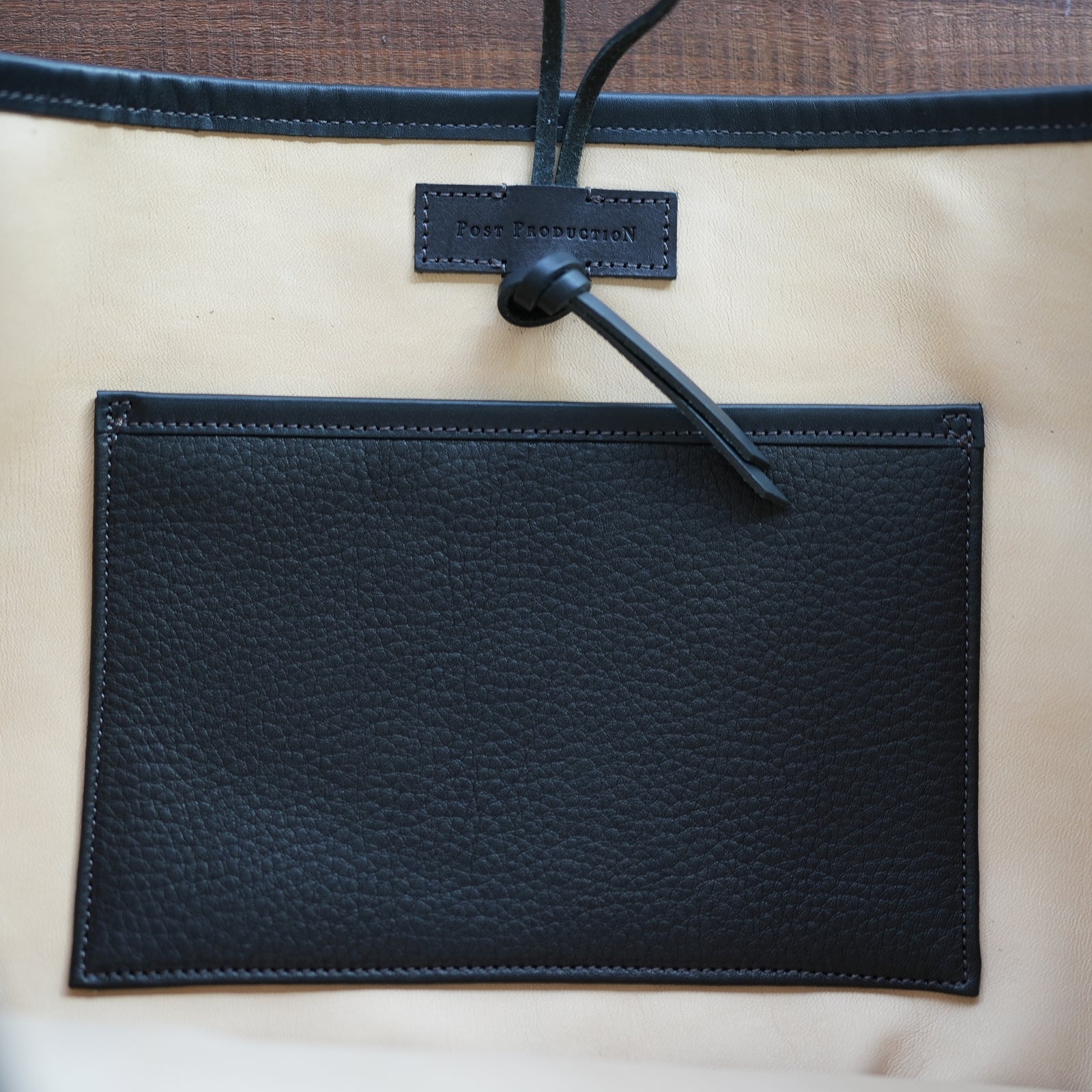 Post Production “2 Pockets Tote Bag” Post Production 2 Pockets Tote Bag Buffalo BLK | CASANOVA&CO