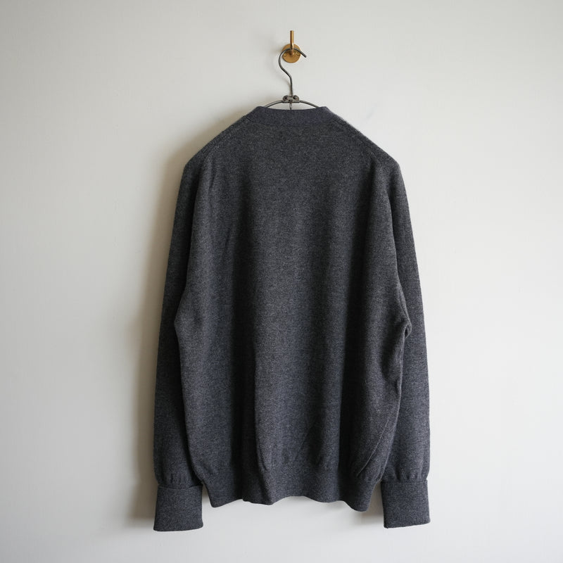 MAATEE&SONS CASHMERE COMBI V CARDIGAN CHARCOAL