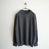 MAATEE&SONS CASHMERE COMBI CREW NECK SWEATER CHARCOAL