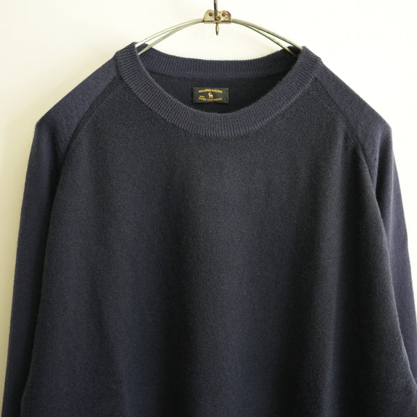 MAATEE&SONS CASHMERE COMBI CREW NECK SWEATER NAVY