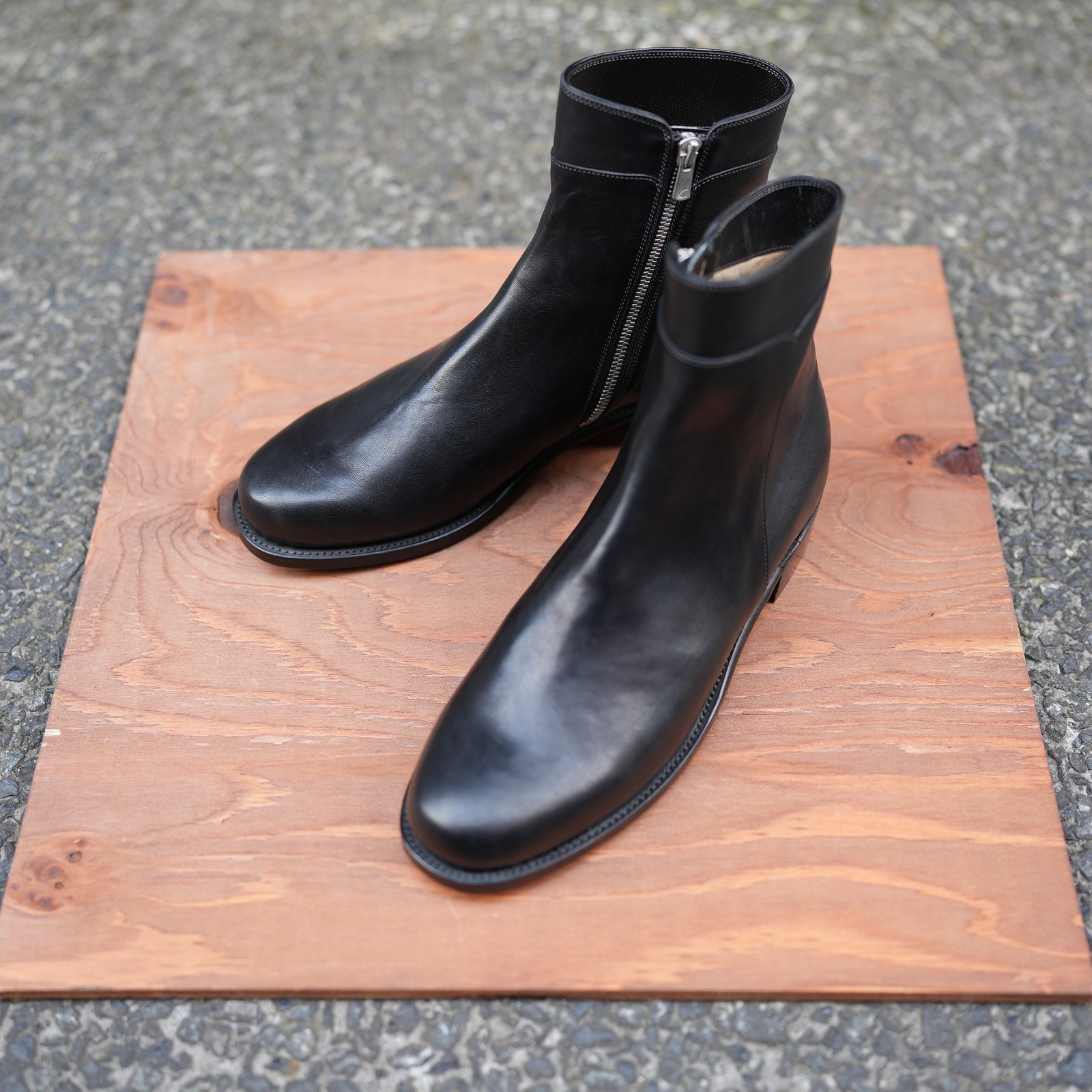 Post Production EX. ITALIAN HORSE LEATHER SIDE ZIP BOOTS – RASSEMBLE