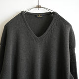 MAATEE&SONS LOOS V NECK SWEATER