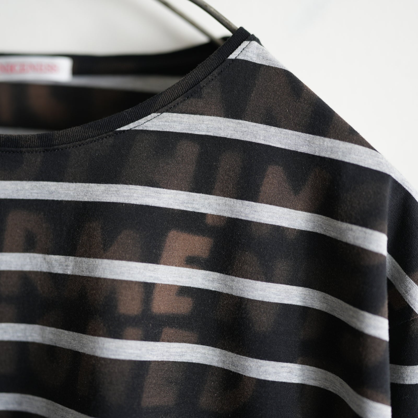 NICENESS HAND STENCIL BLEACH BASQUE TEE LS 