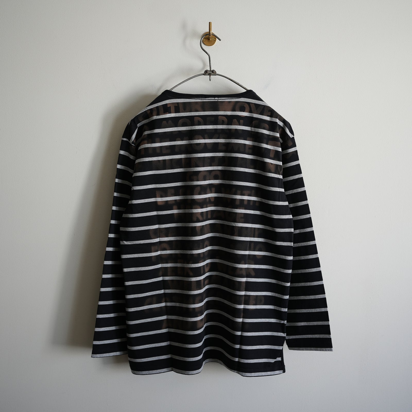 NICENESS HAND STENCIL BLEACH BASQUE TEE LS 