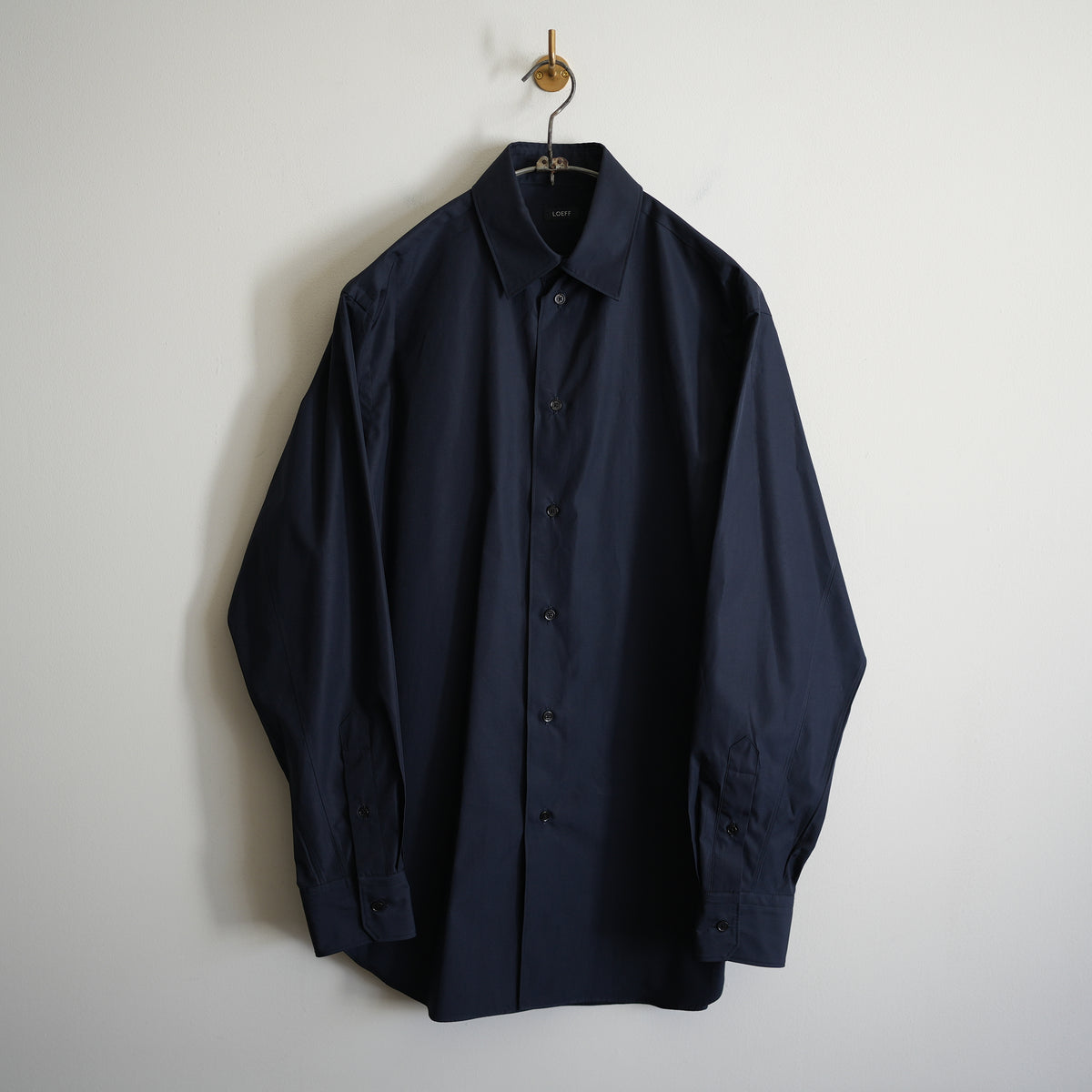 LOEFF ALUMO BROAD REGULAR COLLAR SHIRT NAVY