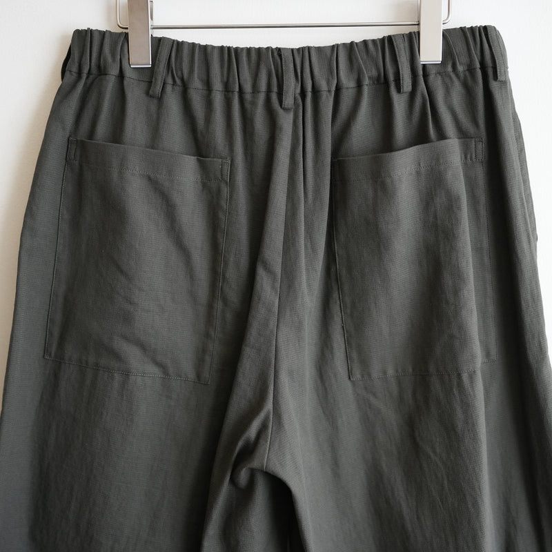 YOKO SAKAMOTO UTILITY EASY SHORTS OLIVE – RASSEMBLE