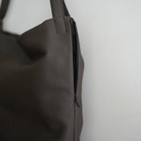 ERA. EO SHRINK RE:PIPE BAG CHOCO