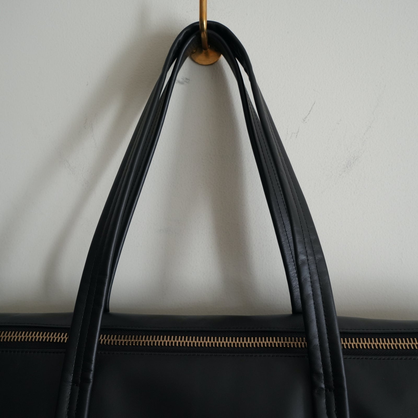 texnh Kip Leather Block Zip Tote Bag – RASSEMBLE